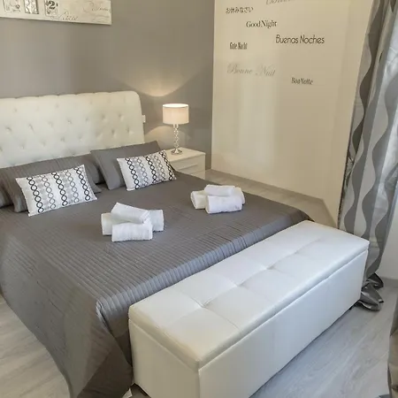 Nazionale 221 Luxury Apartment *