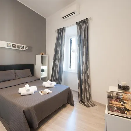 Nazionale 221 Luxury 아파트 로마